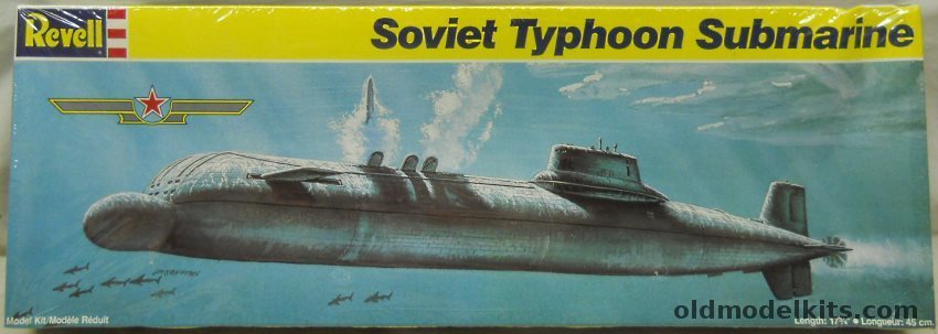 Revell 1/400 Soviet Typhoon Nuclear Ballistic Missile Submarine, 5231 plastic model kit